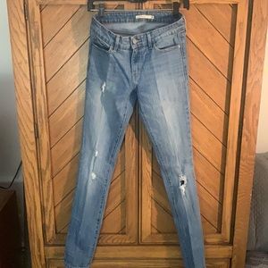 Levi’s 711 Skinny Jeans